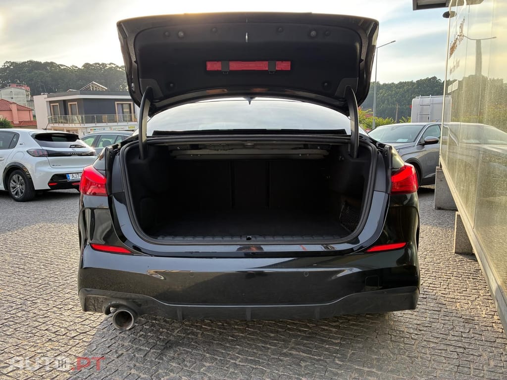 BMW 216 d Pack Desportivo M