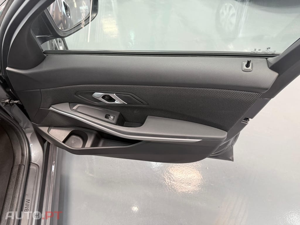 BMW 320 d Touring xDrive Line Sport Auto