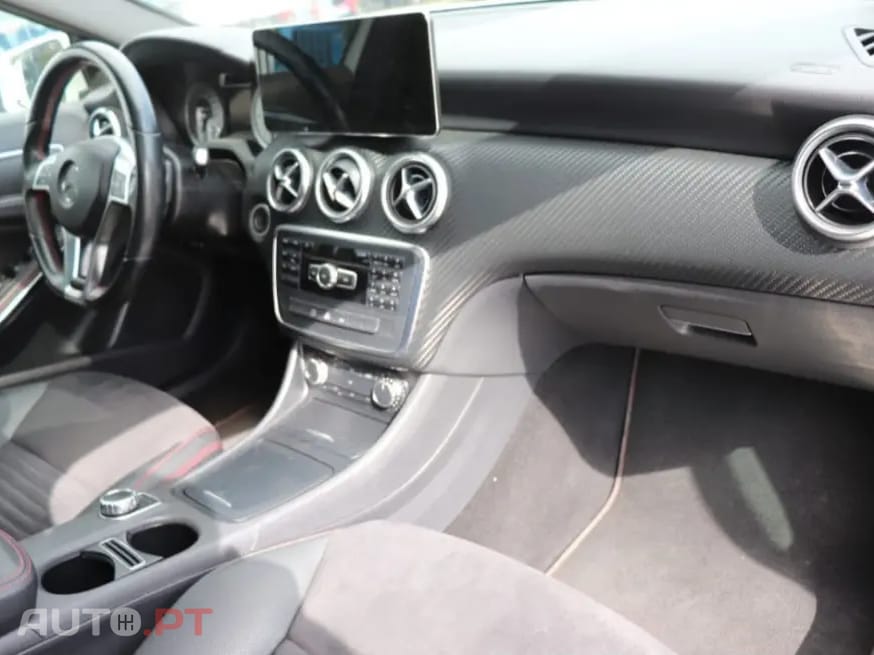 Mercedes-Benz A 180 d 7G-DCT AMG Line