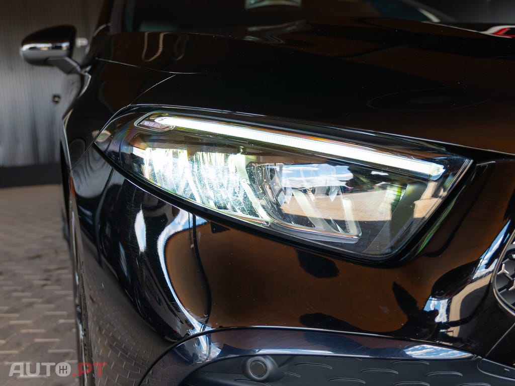 Mercedes-Benz A 250 e AMG Line
