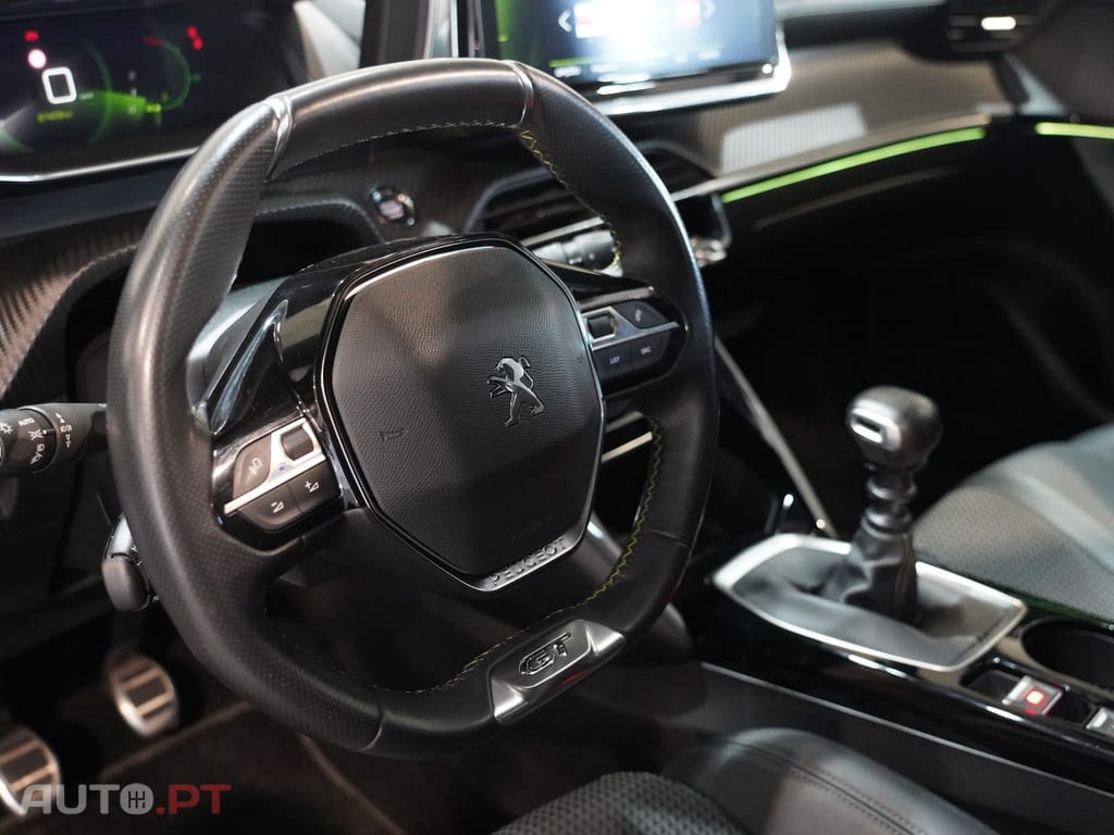 Peugeot 2008 1.2 PureTech GT Line