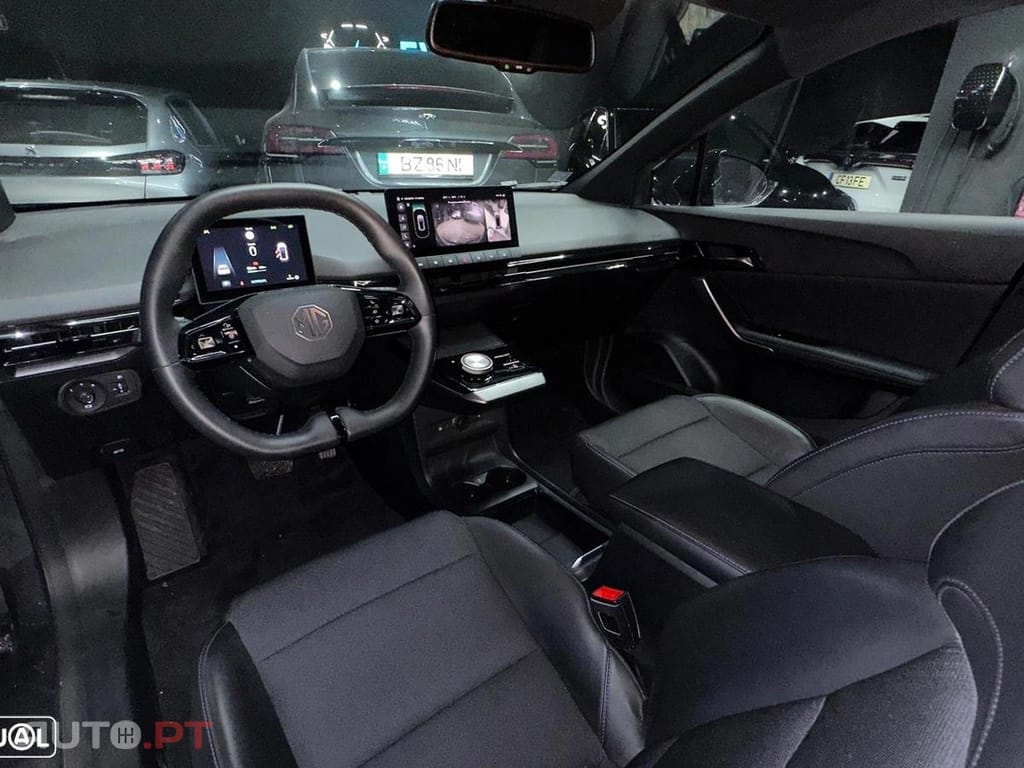 MG MG4 4 Luxury 64 kWh