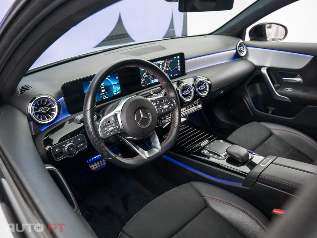 Mercedes-Benz A 250 e AMG Line