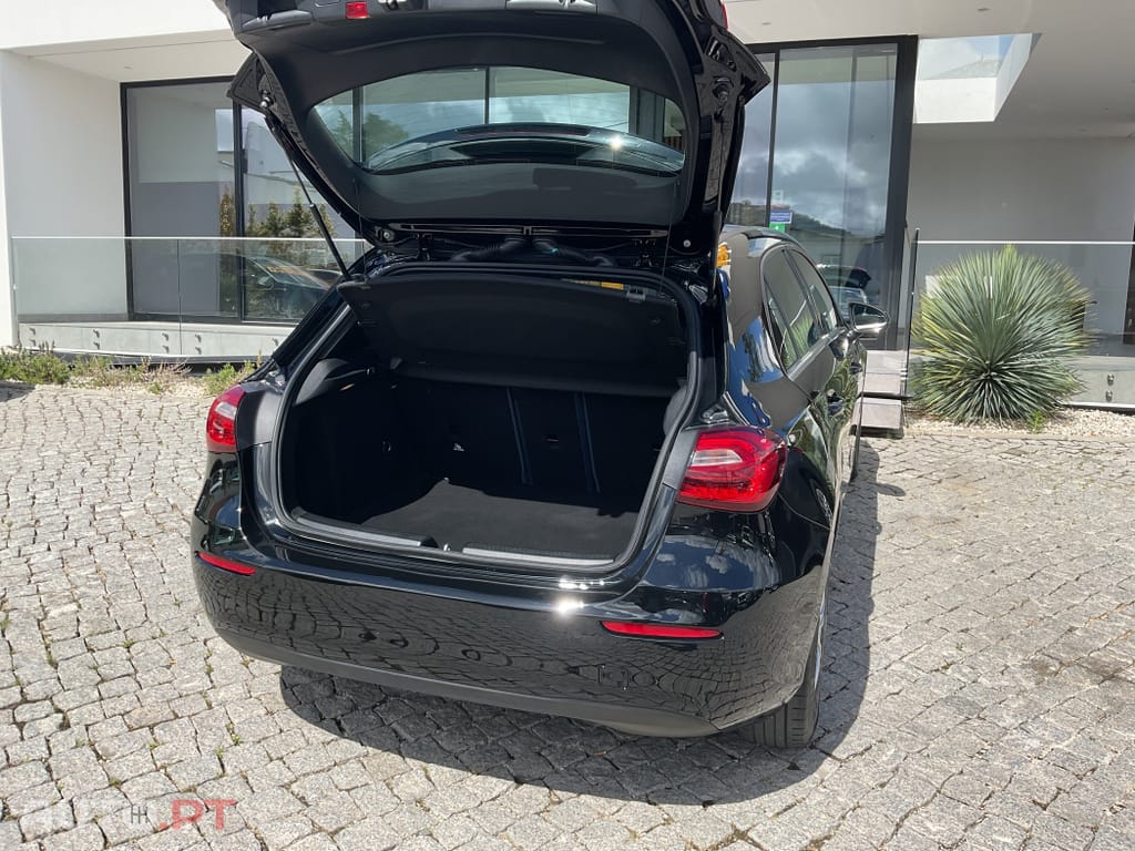 Mercedes-Benz A 180 d Business Solutions