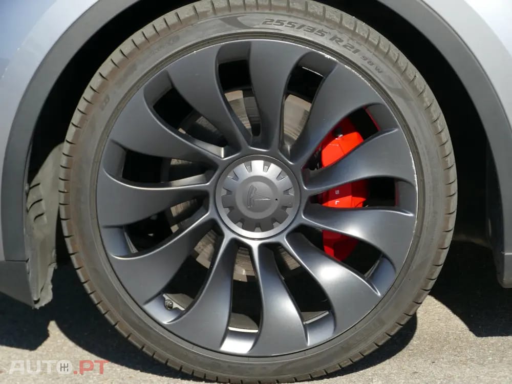 Tesla Model Y Performance Tração Integral
