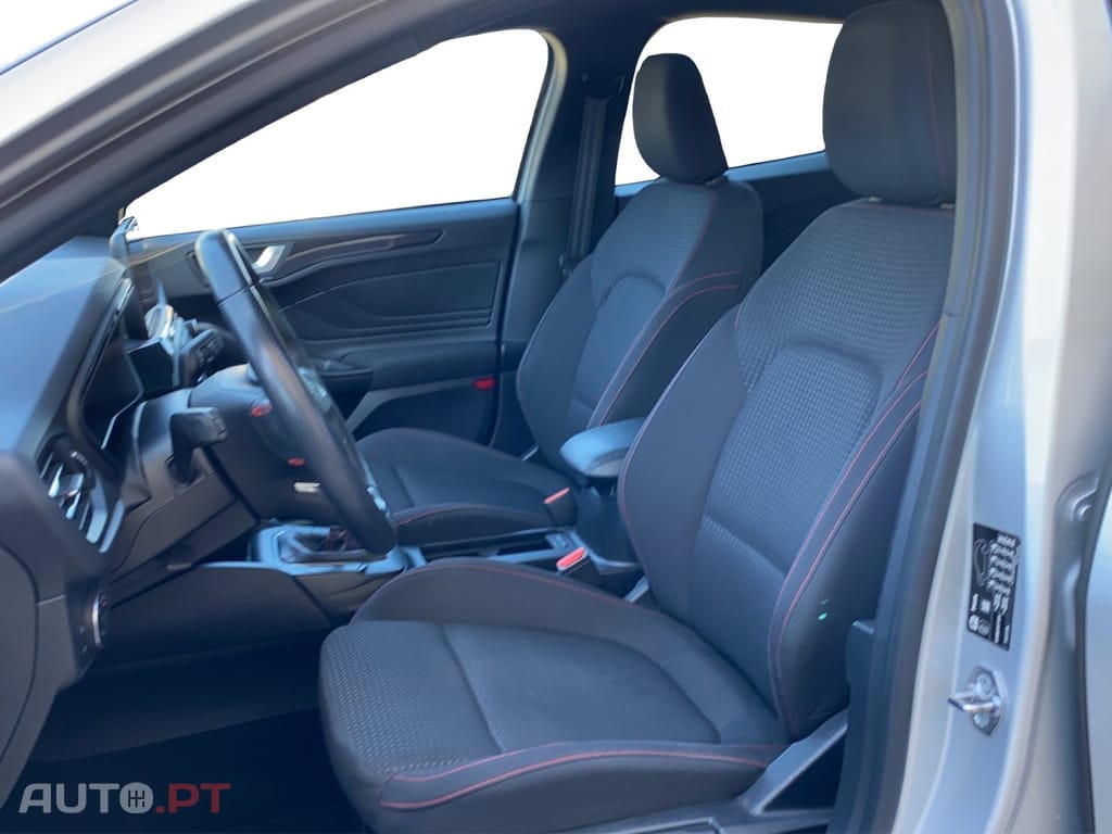 Ford Focus 1.0 EcoBoost S&S ST-LINE