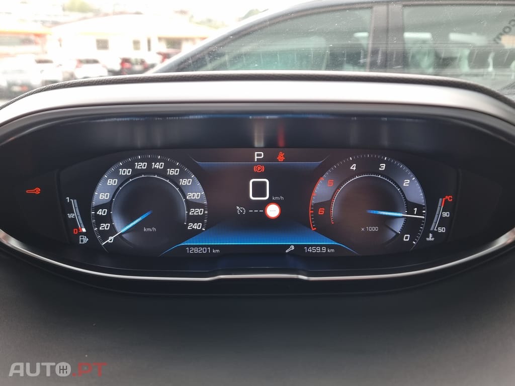 Peugeot 5008 1.5 BlueHDi Allure EAT8