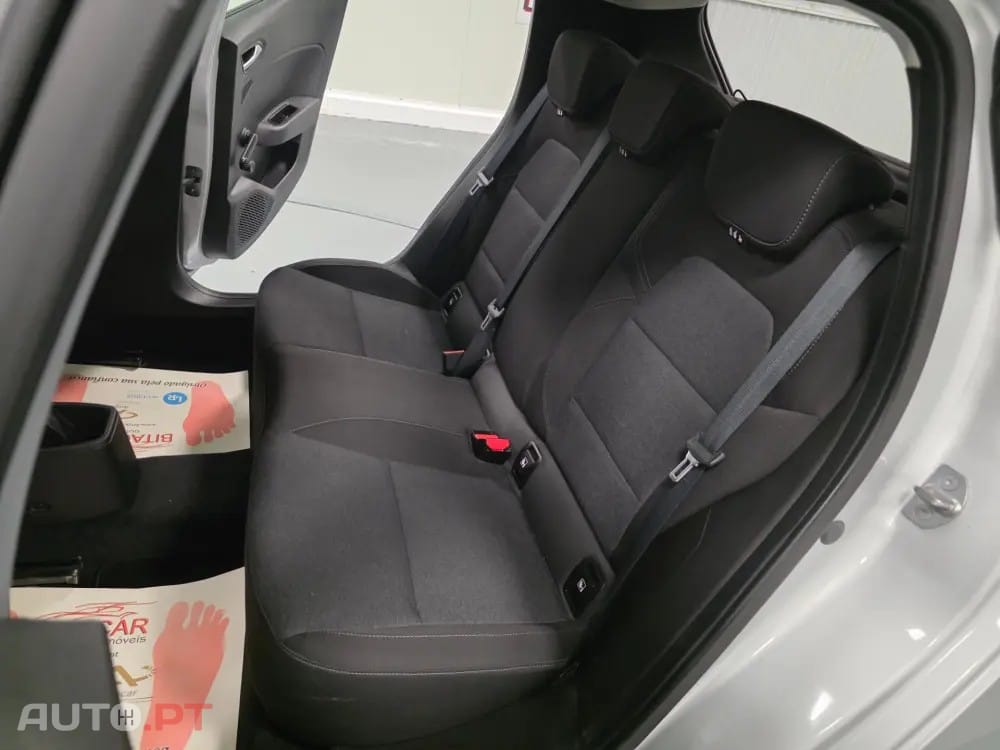 Renault Clio 1.0 TCe Evolution — fotografia 60