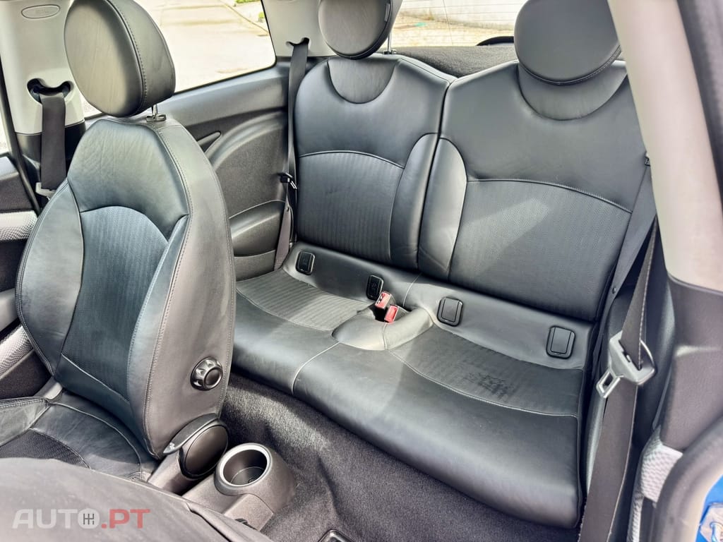 MINI Cooper Cooper S