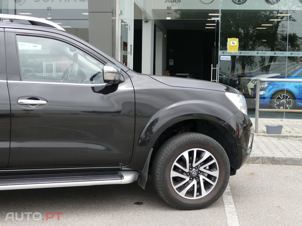 Nissan Navara 2.3 dCi CD 4WD Tekna