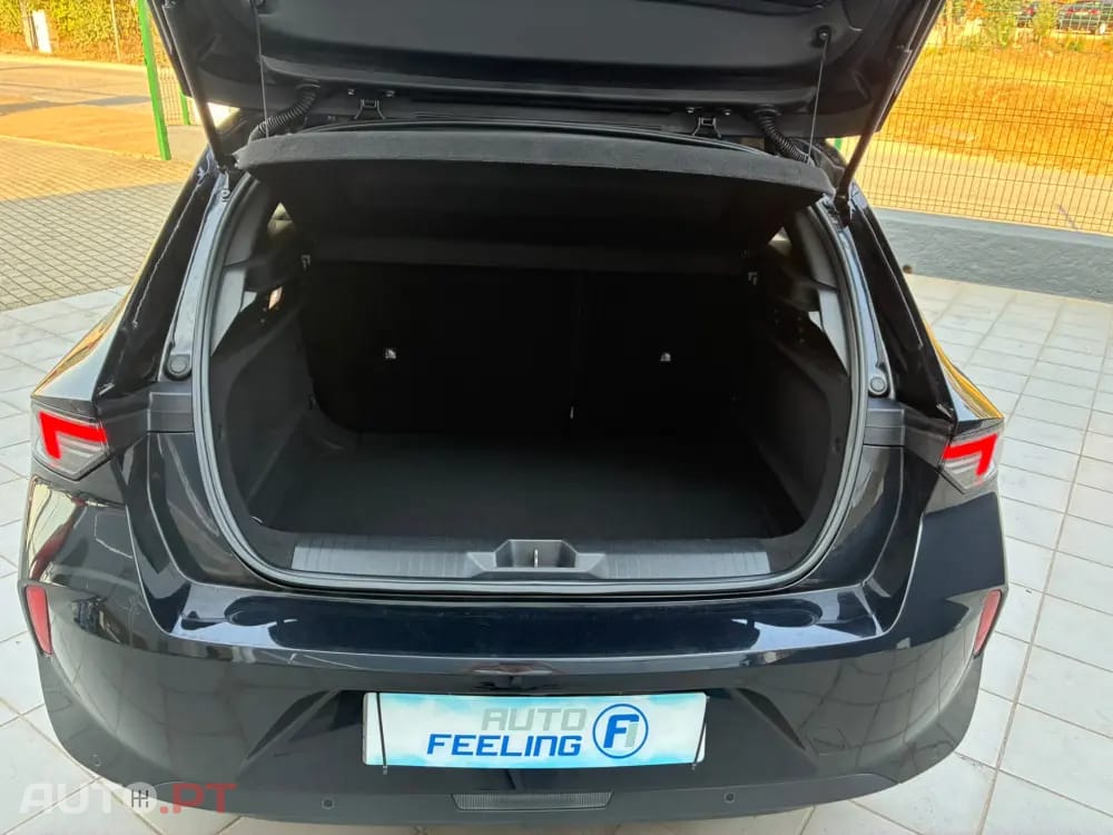 Opel Astra 1.5 D Edition Aut.