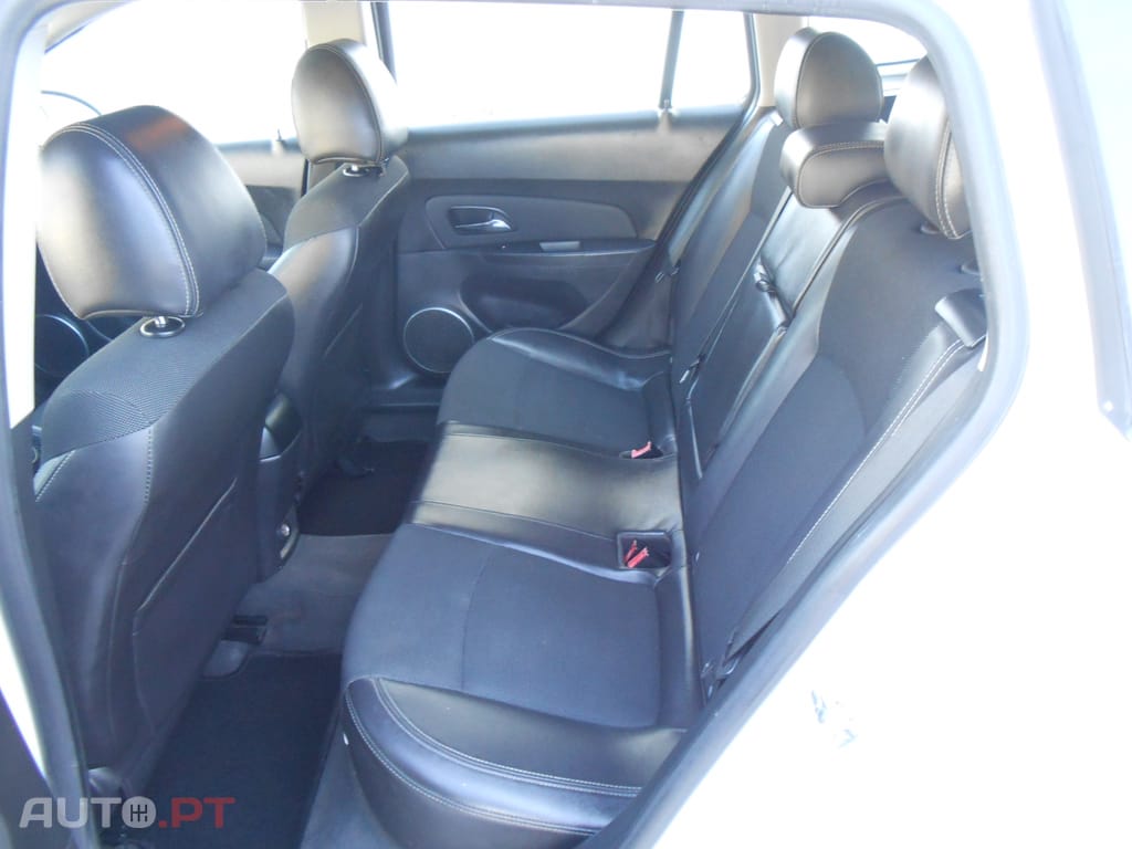 Chevrolet Cruze SW 1.7 VCDI LT