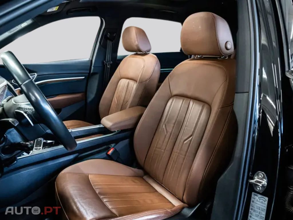 Audi E-Tron I.V.A DEDUTIVEL 55 S LINE 