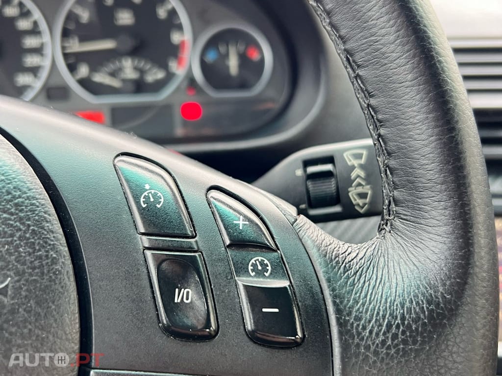 BMW 330 iX