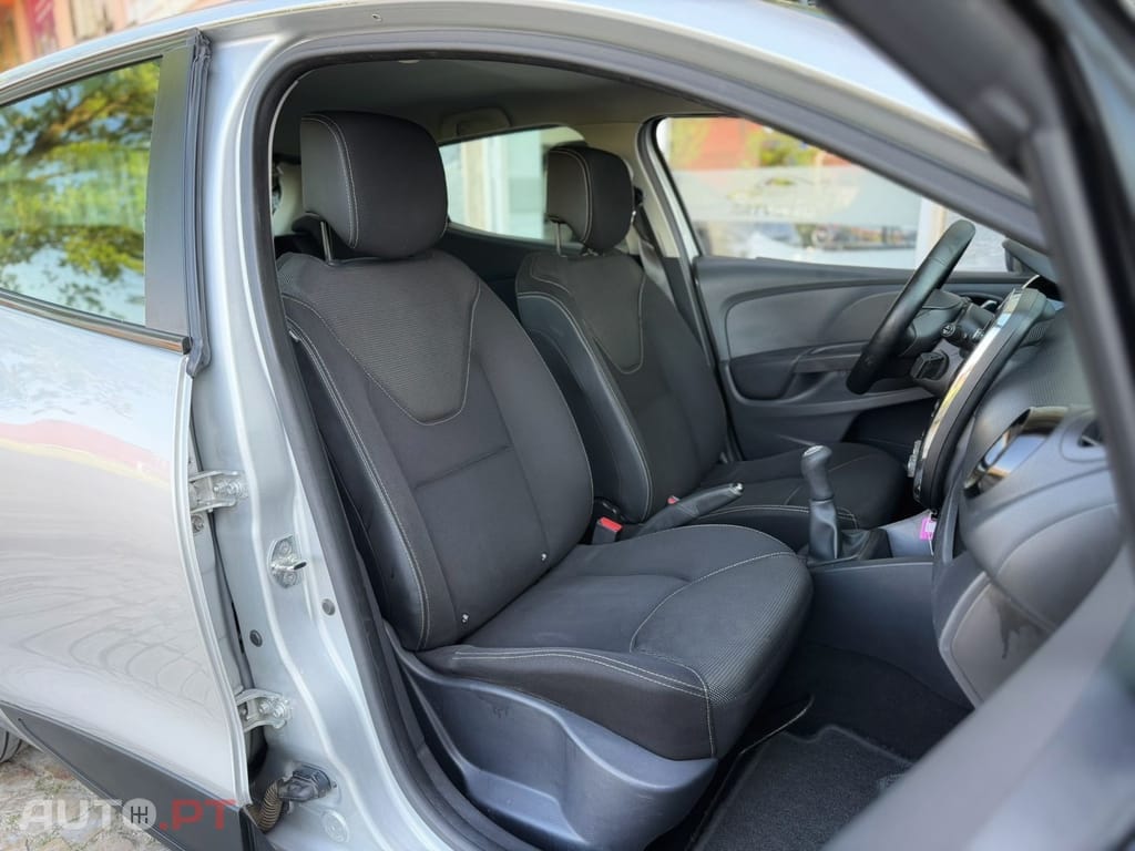 Renault Clio 1.5 dCi Confort 82g