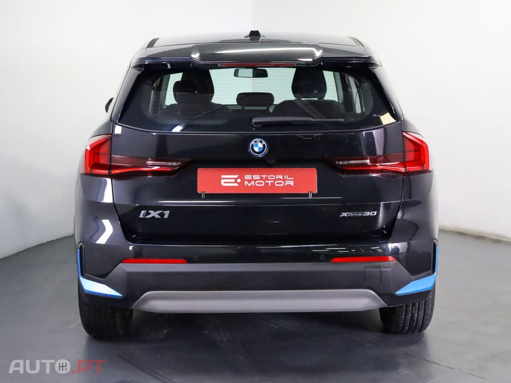BMW iX1 xDrive30
