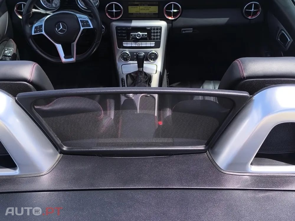 Mercedes-Benz SLK 250 (BlueEFFICIENCY) 7G-TRONIC
