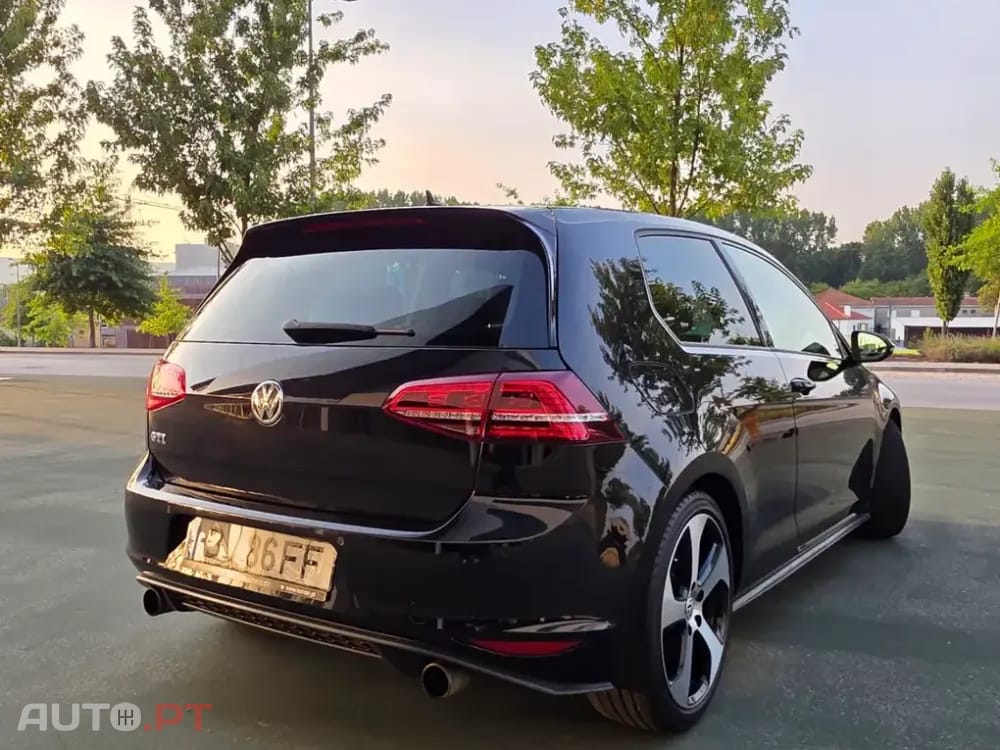 Volkswagen Golf 2.0 TSi GTI