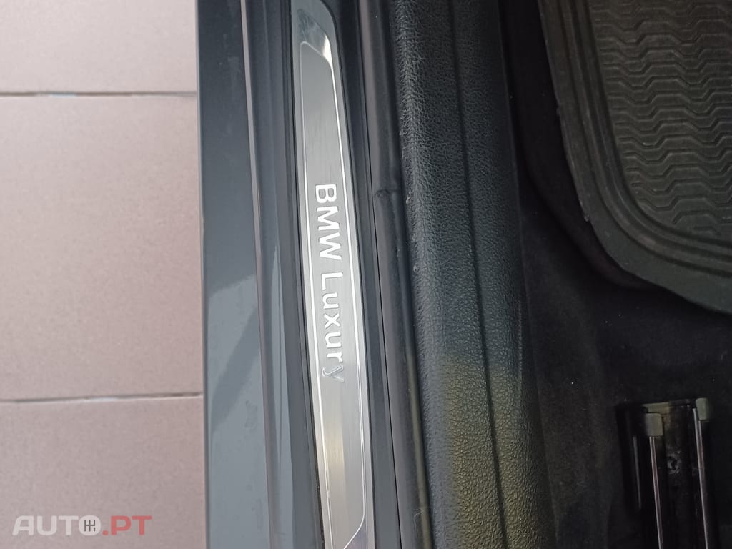 BMW 320 Touring d Luxury 184cv