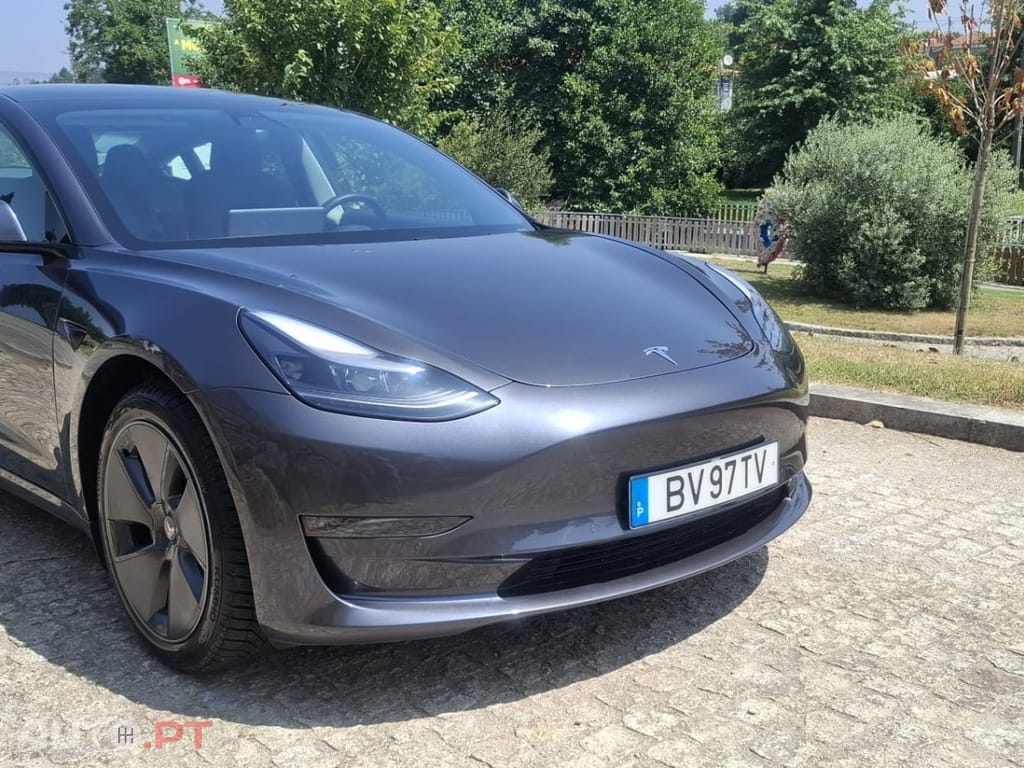 Tesla Model 3 Long Range AWD Dual Motor