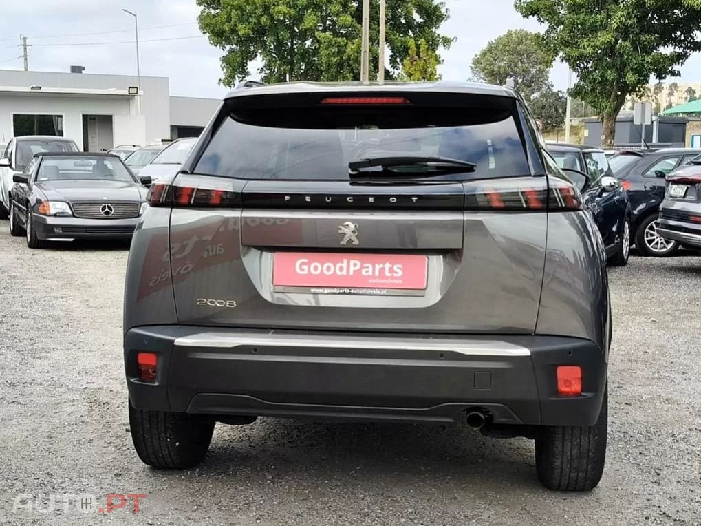 Peugeot 2008 1.2 PureTech Allure