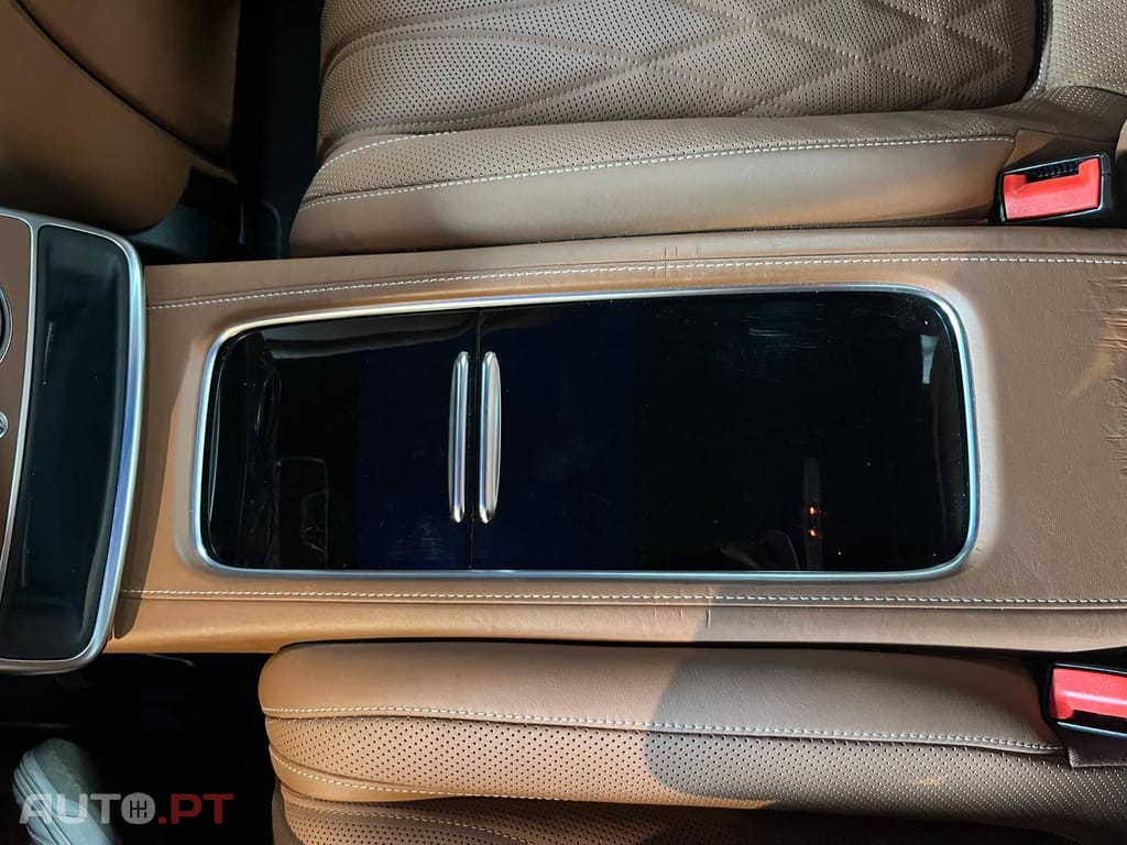 Mercedes-Benz S 63 AMG Coupe 4-Matic V8 BiTurbo 