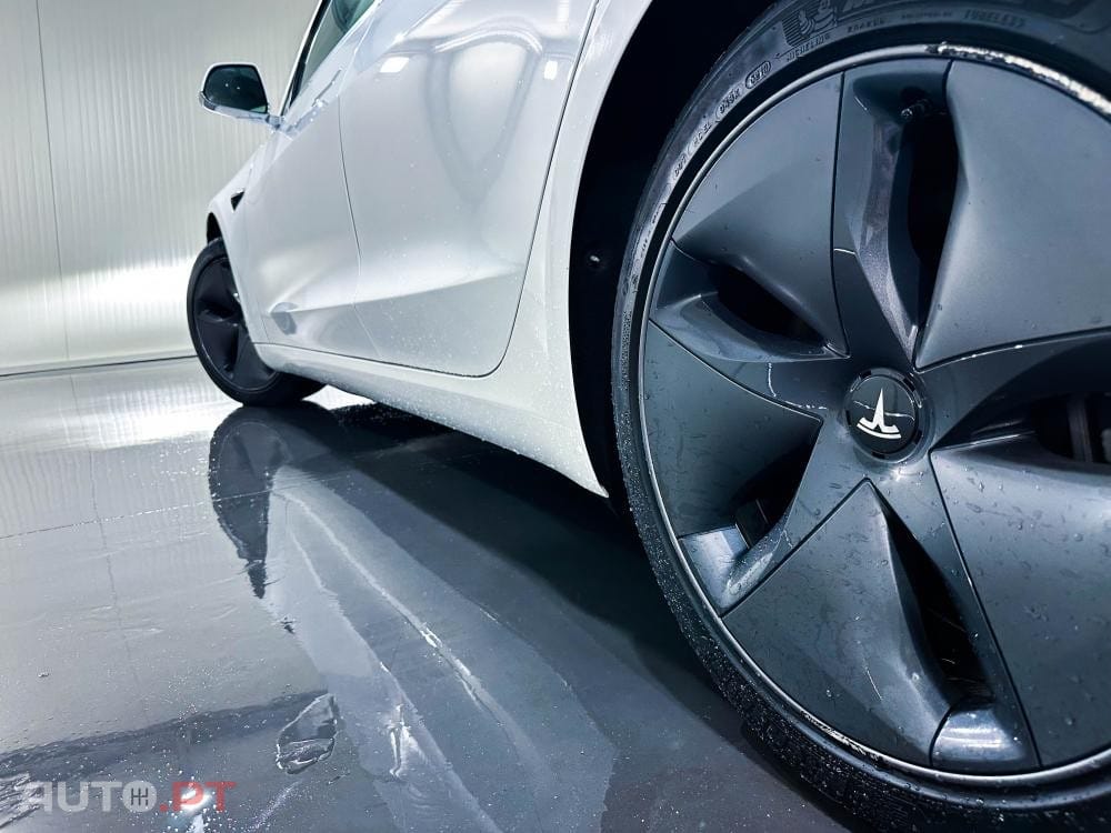 Tesla Model 3 Long-Range Dual Motor AWD
