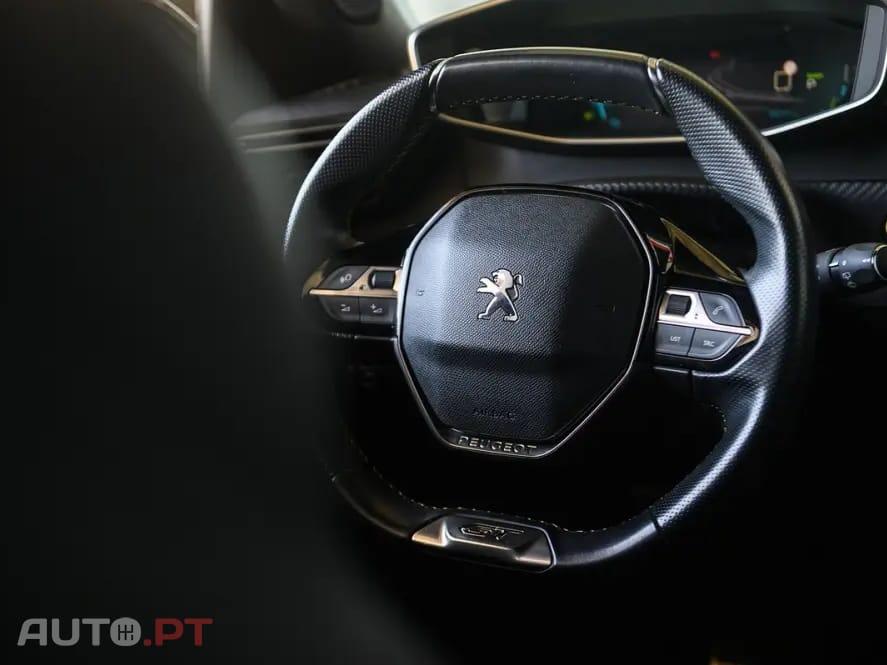 Peugeot E-2008 50 kWh GT Pack