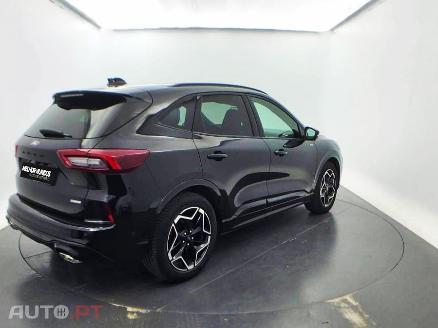 Ford Kuga 2.5 FHEV ST-Line X