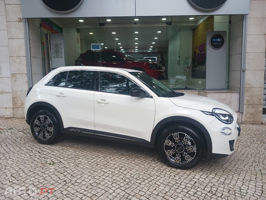 Fiat 600 1.2 Hybrid Icon