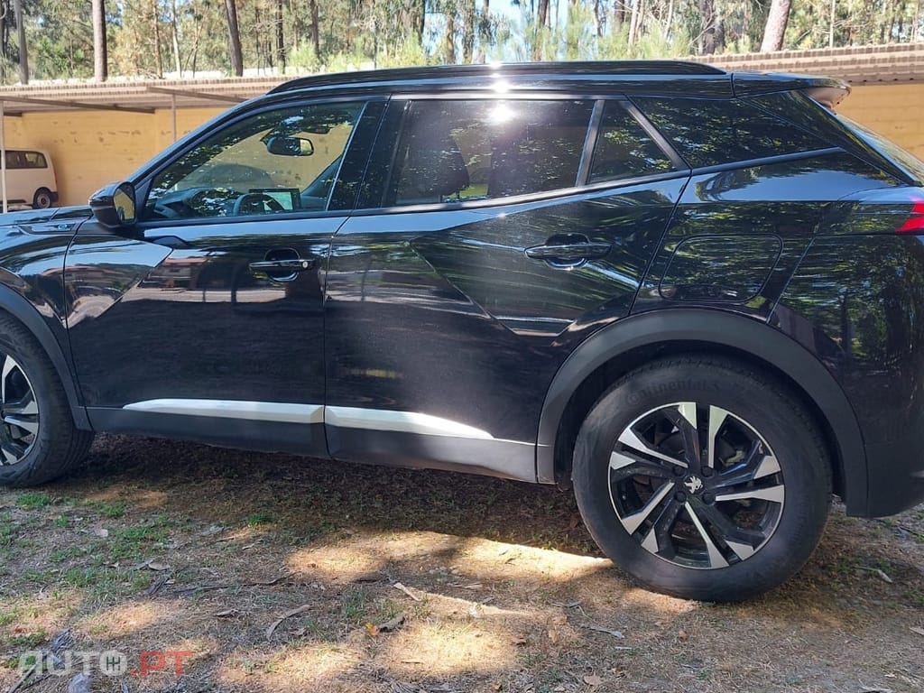 Peugeot E-2008 50 kWh Allure