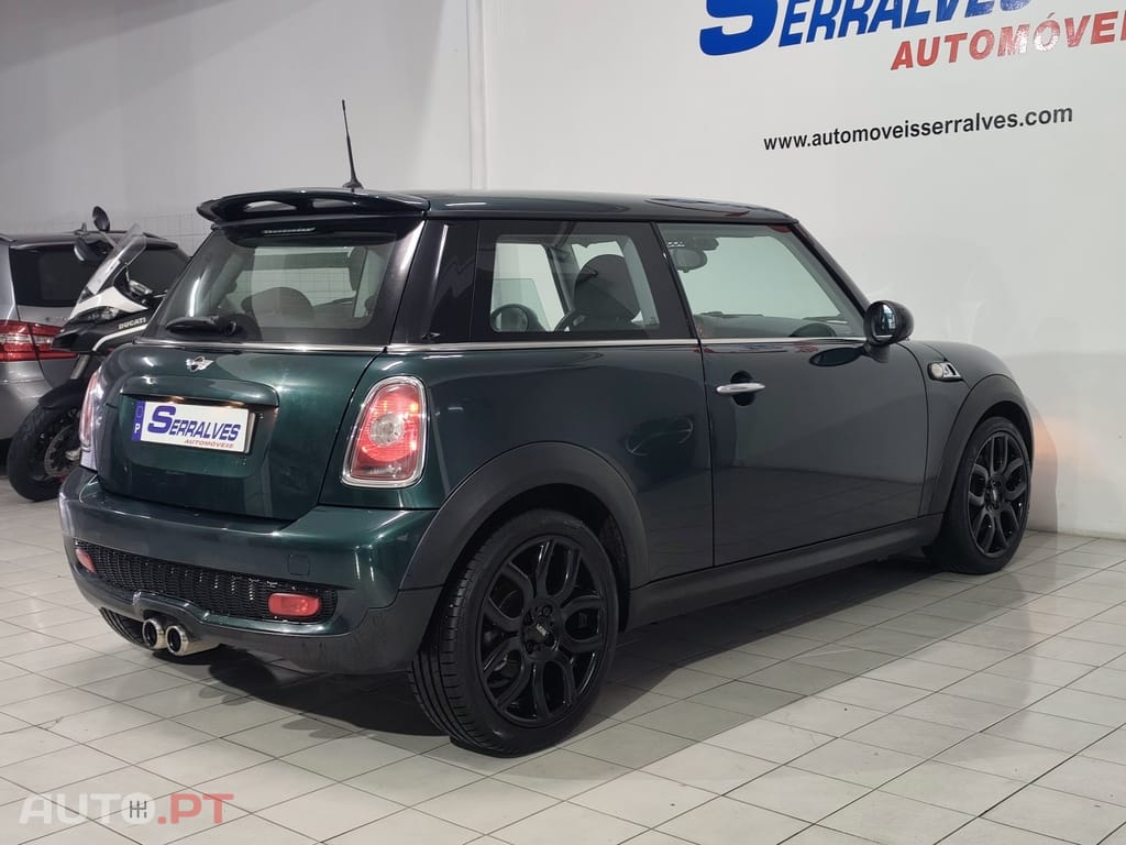 MINI Cooper Cooper S