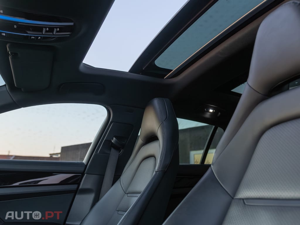Porsche Panamera 4 E-Hybrid