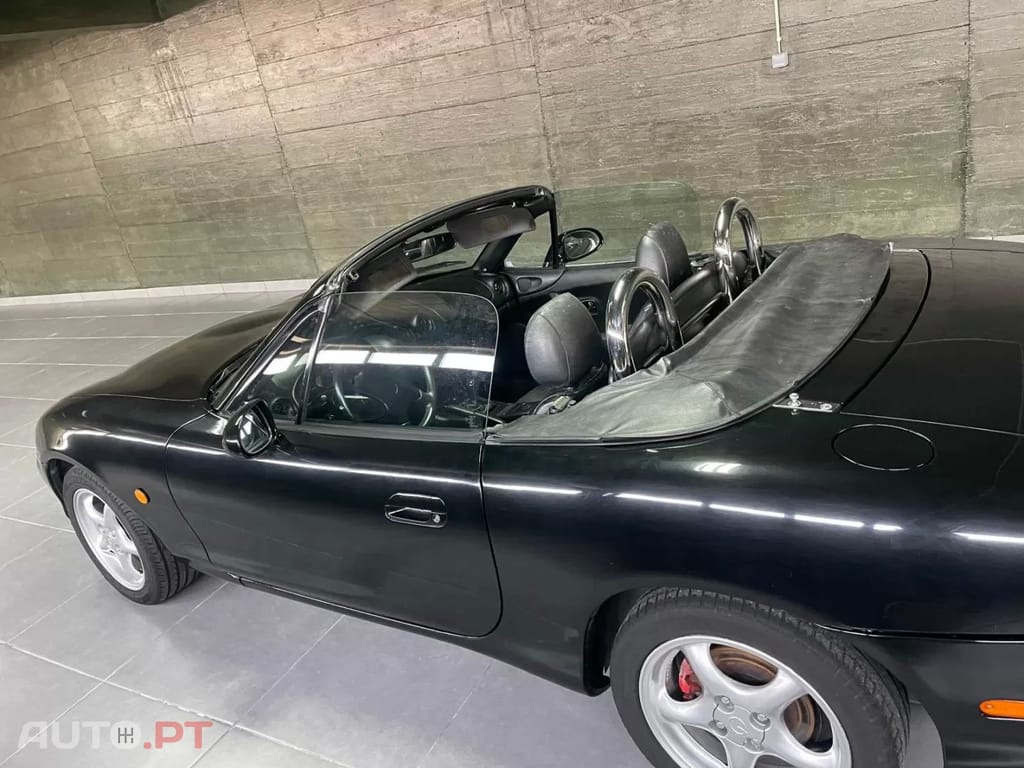Mazda MX-5 1.6