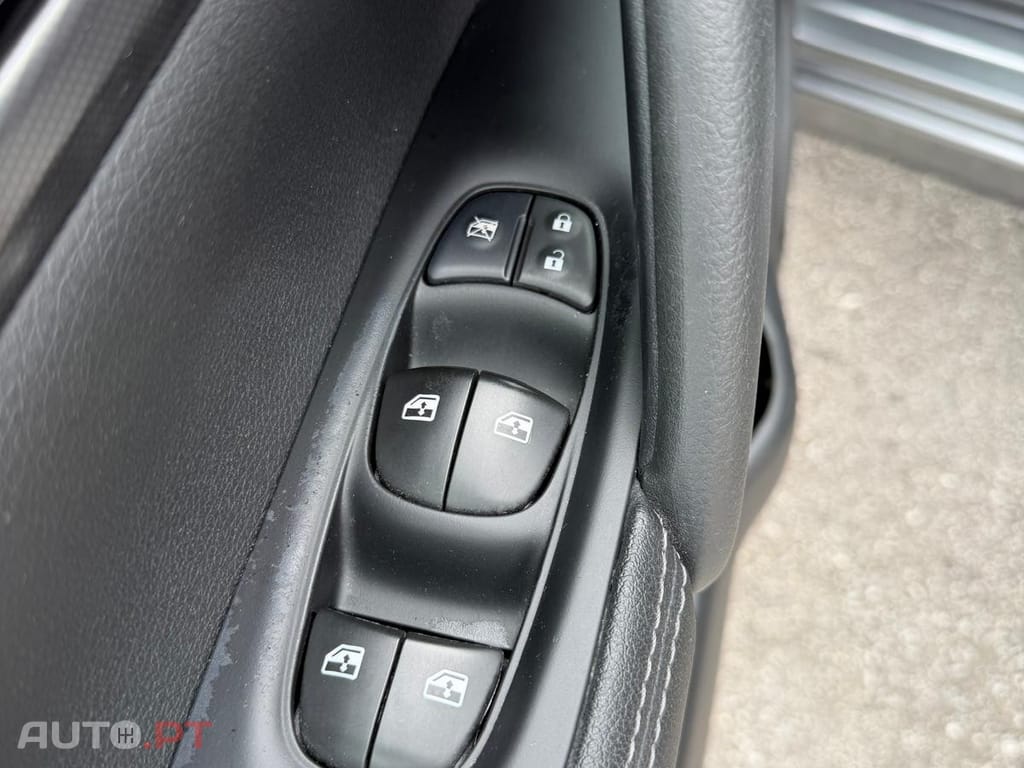 Nissan Qashqai 1.5 dCi N-Connecta J18