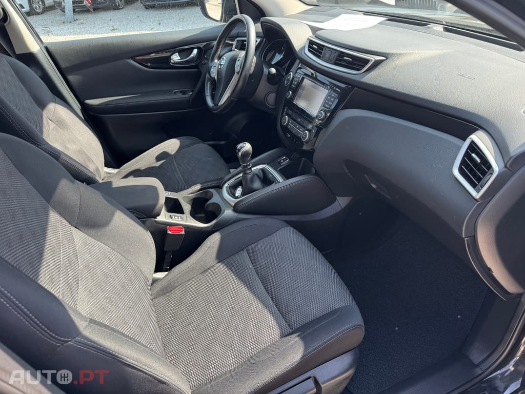 Nissan Qashqai 1.2 DIG-T N-Connecta 18