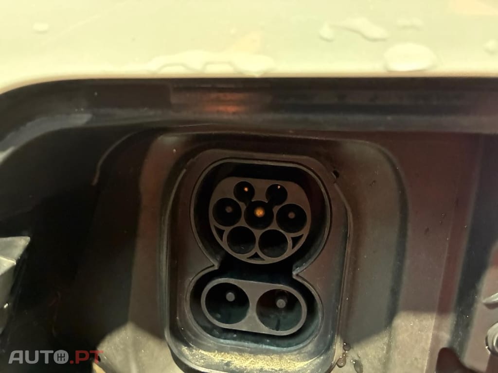 Peugeot E-2008 GT Pack