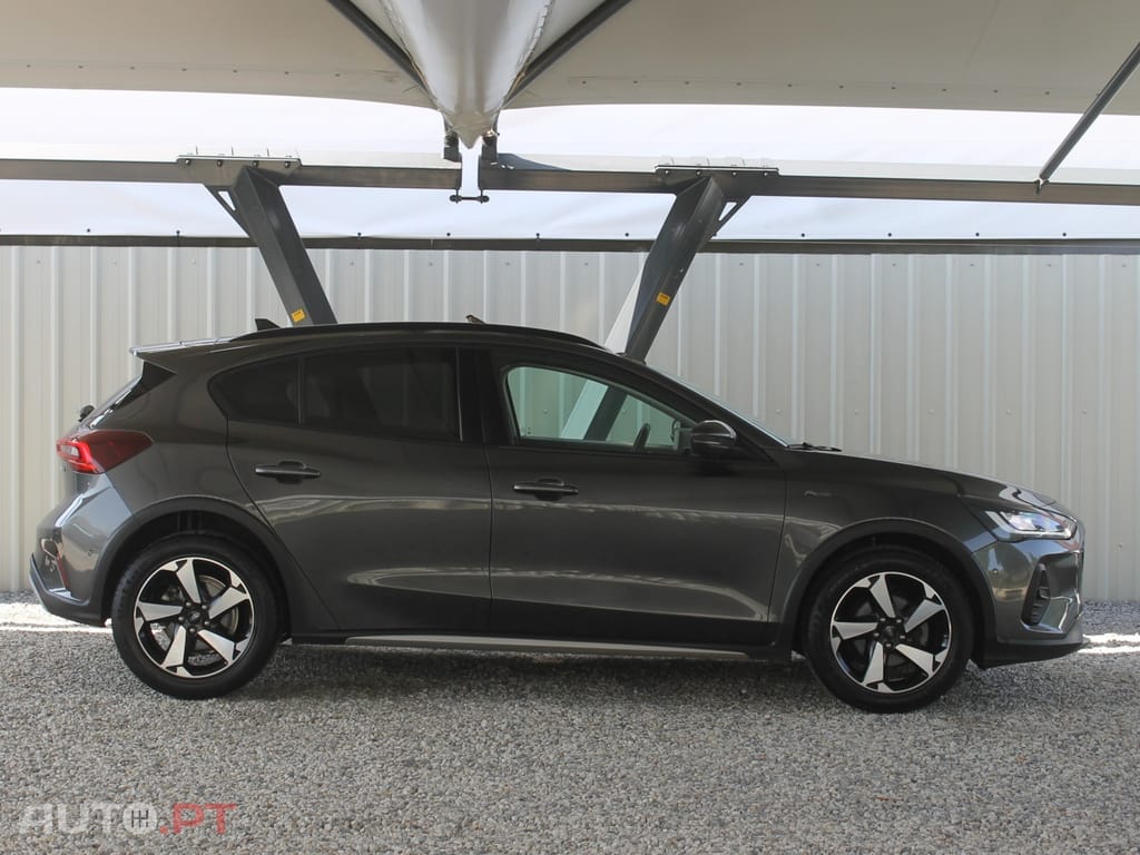 Ford Focus 1.0 EcoBoost MHEV Active X