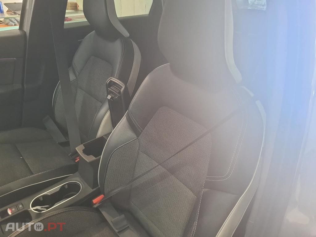 Renault Captur 1.6 E-Tech Plug-In Intens