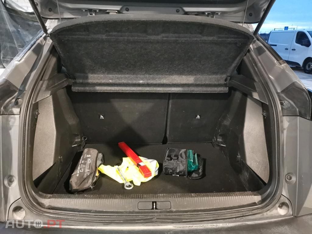 Peugeot 2008 1.2 PureTech Allure