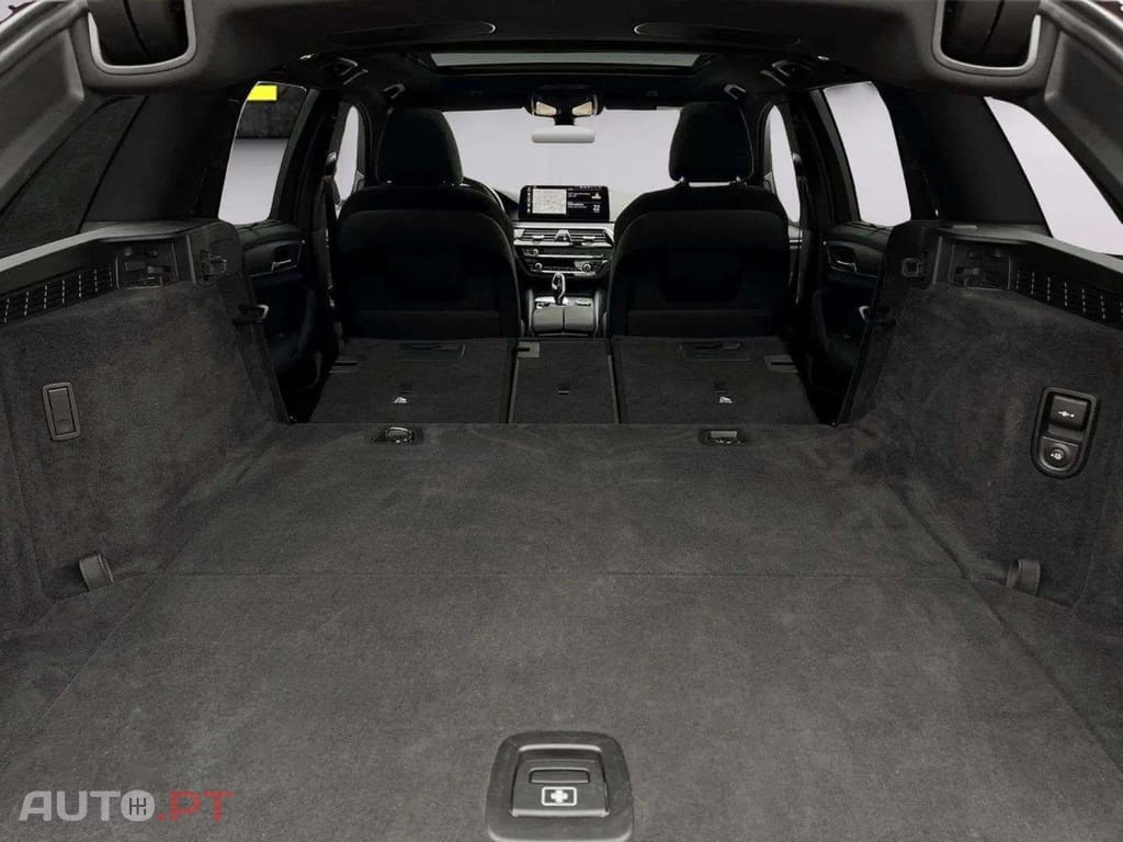 BMW 530 M SPORT I.V.A DEDUTÍVEL