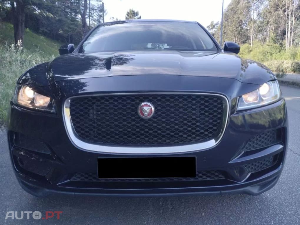 Jaguar F-Pace 2.0 i4D Prestige