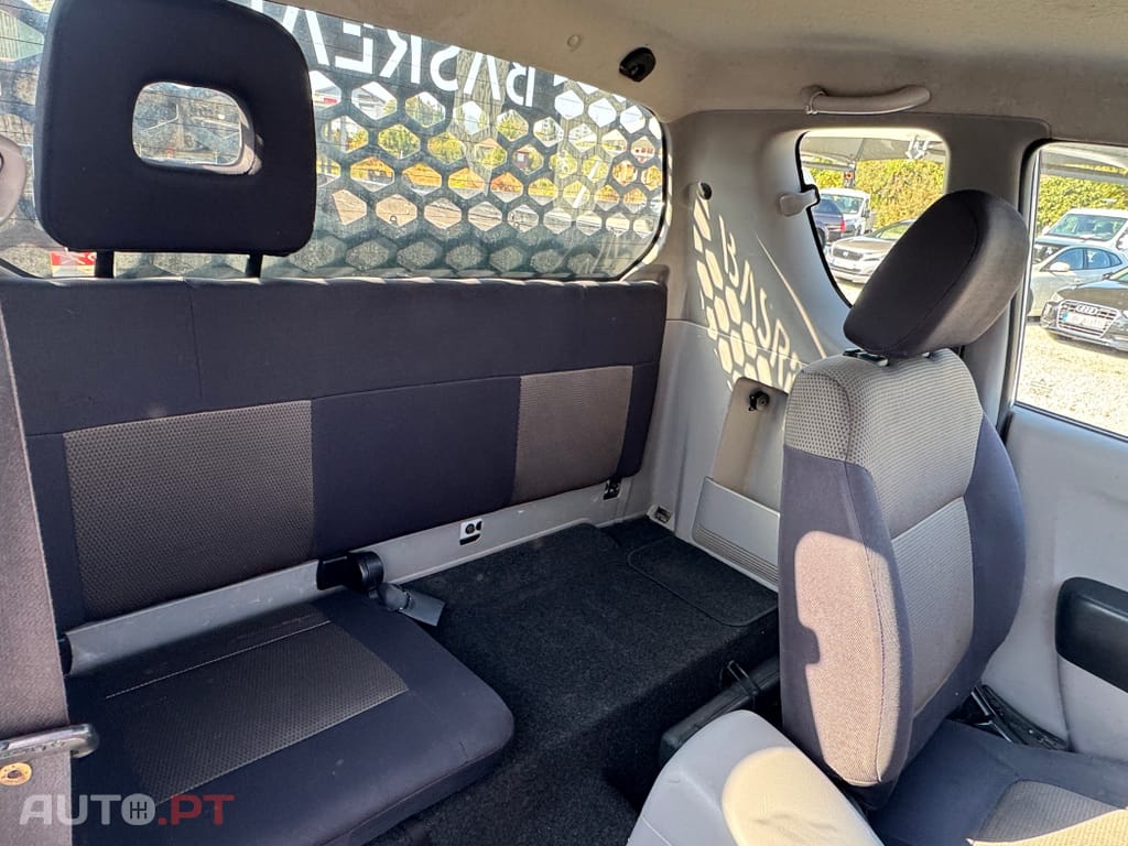 Mitsubishi L200 2.5 DI-D Club Invite 3L 4WD