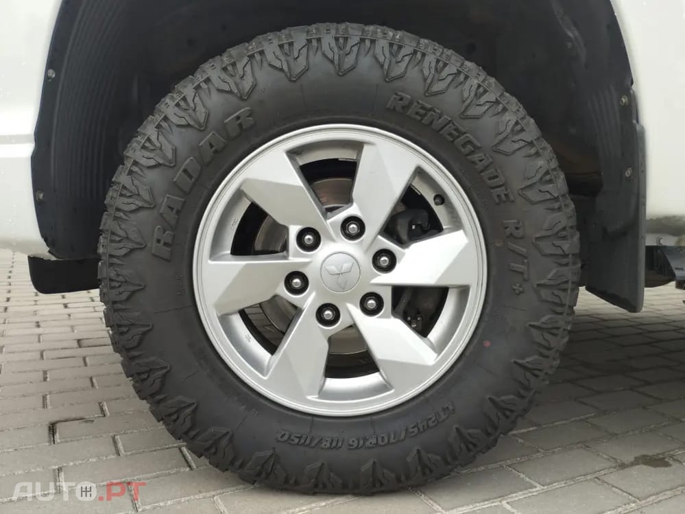 Mitsubishi L200 2.3 DI-D Space Cab Invite 4WD