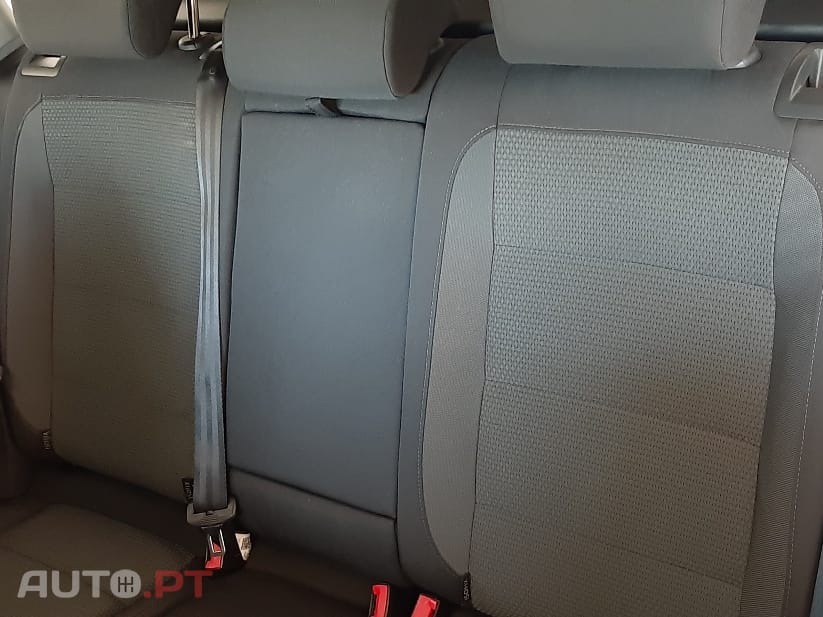 Volkswagen Golf Variant Confortline 1.6 TDI 105 CV