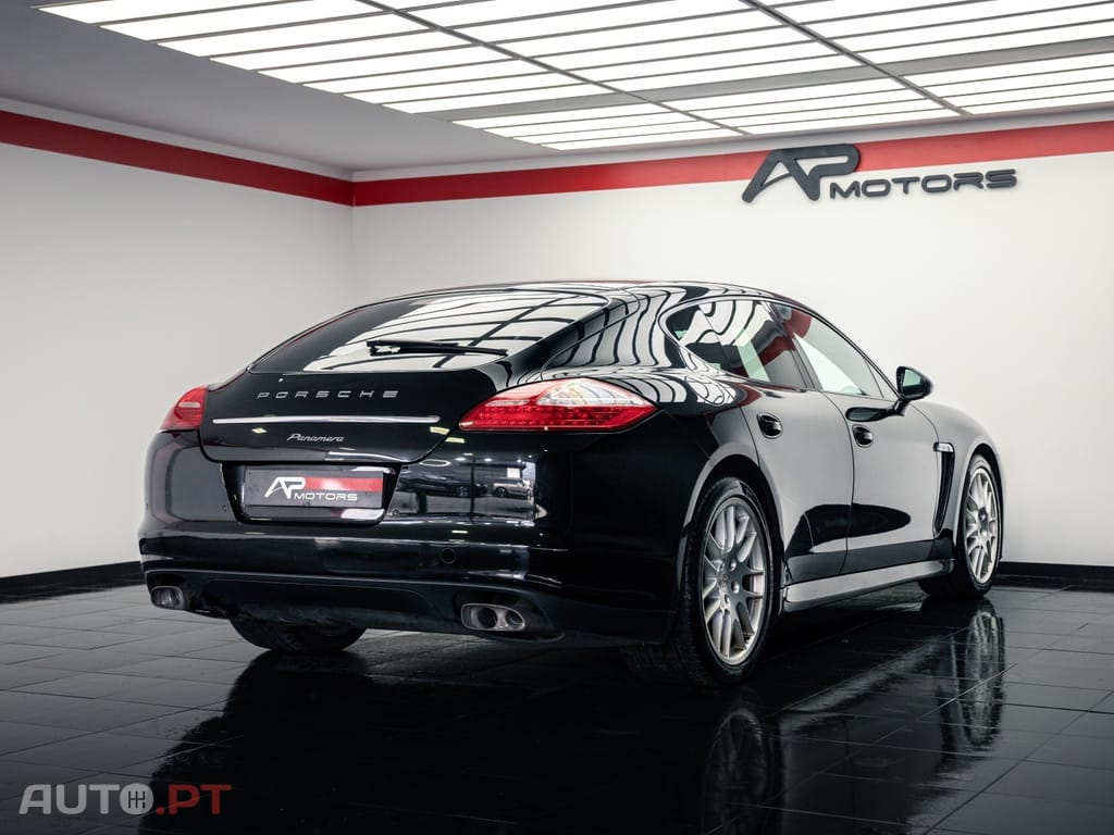 Porsche Panamera Standard
