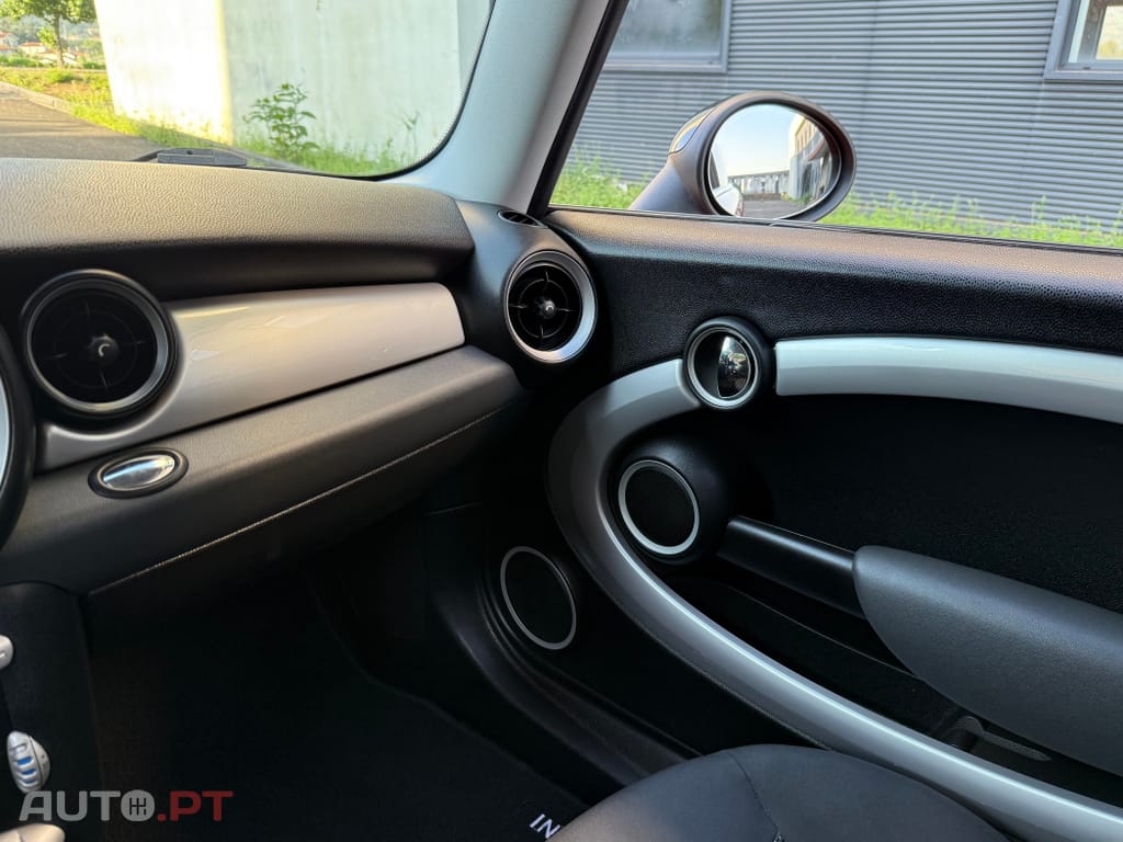 MINI Cooper One
