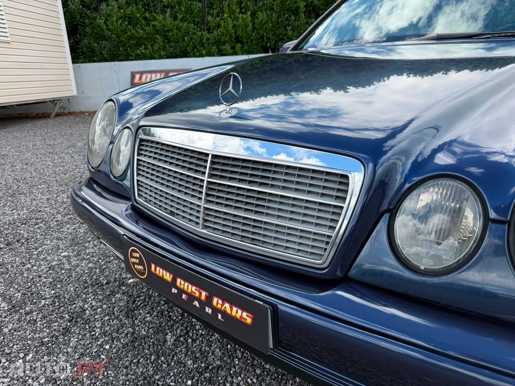 Mercedes-Benz E 220 D Classic