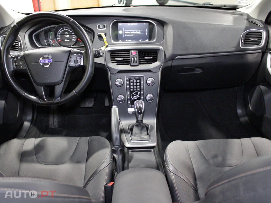 Volvo V40 Cross Country 2.0 D2 Kinetic Geartronic
