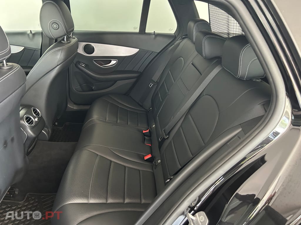Mercedes-Benz C 220 d AMG Line